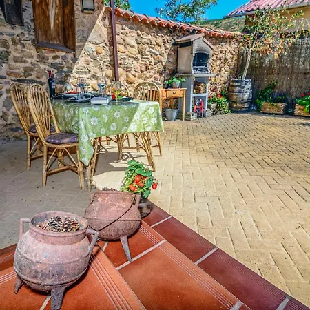 2 Bedroom Nice In Benllera